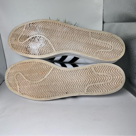 Adidas Men’s Original Classic Superstar Shell-toe Sneakers White & Black 12 - Picture 6 of 7